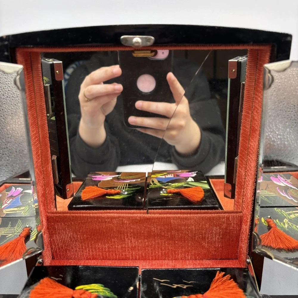 Vintage Japanese Black Lacquer Jewelry Music Box Painted Mountain Pagoda READ